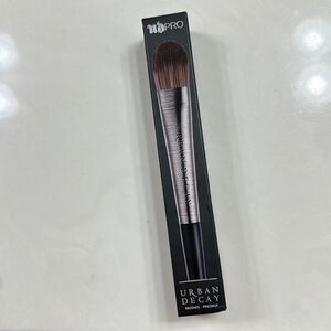 New Urban Decay Pro Flat Optical Blurring Brush F-108